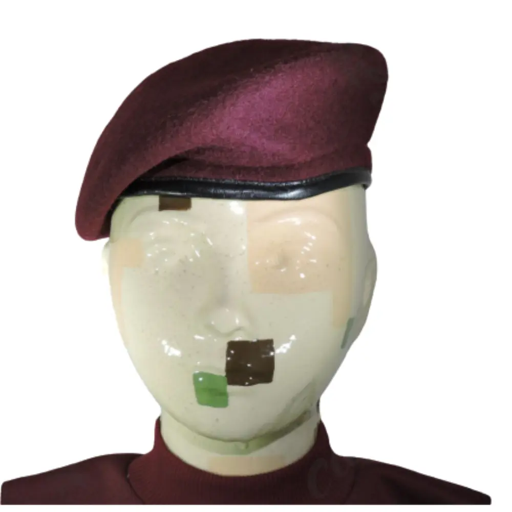 Boina de una pieza color guinda para banda de guerra